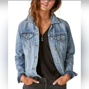 Lucky Brand, Vintage.Tomboy Trucker frayed hem Jean jacket. Denim Jacket